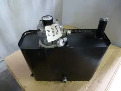 Olietank met filter, Hyster serie B416A