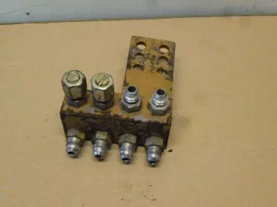 Aansluitblok 4, Hyster J50A