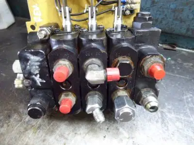 Ventielenblok, 3-ventielen Hyster A 1.50 XL