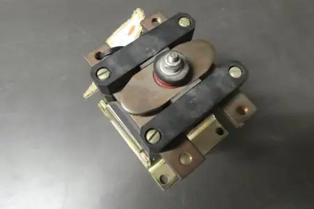 Contactor compleet  18/24 Volt, 225 Ah.