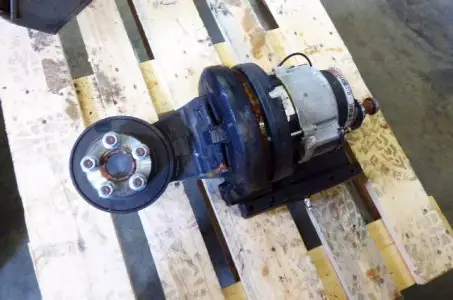 Aandrijfmotor 24 Volt LWE 140-200 (gebruikt)