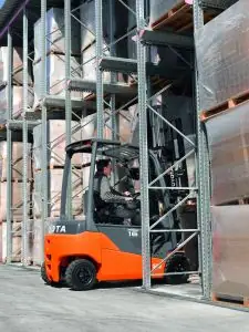 Toyota-traigo-48-4-wheel in axtie